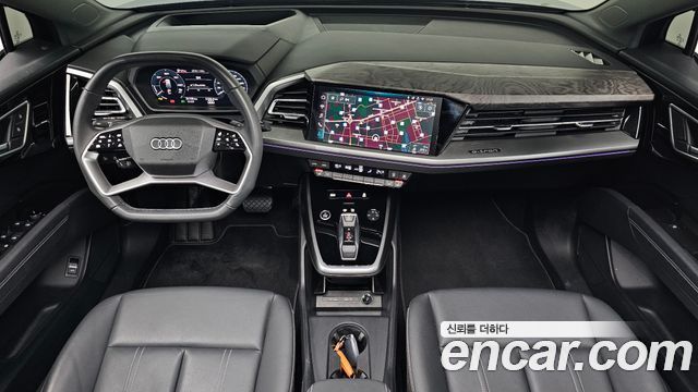 Audi Q4 e-tron 2025 — photo 10