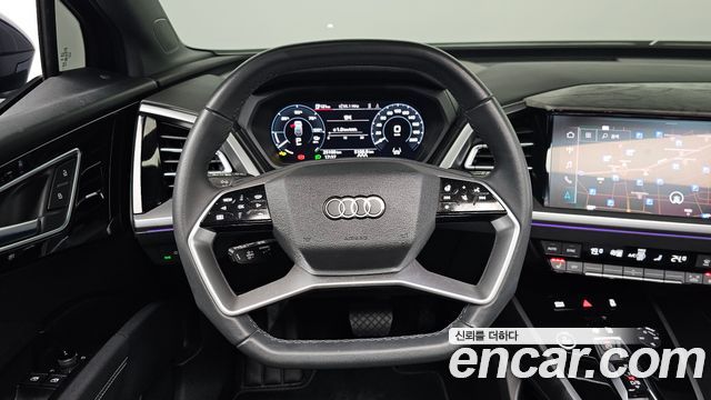 Audi Q4 e-tron 2025 — photo 19
