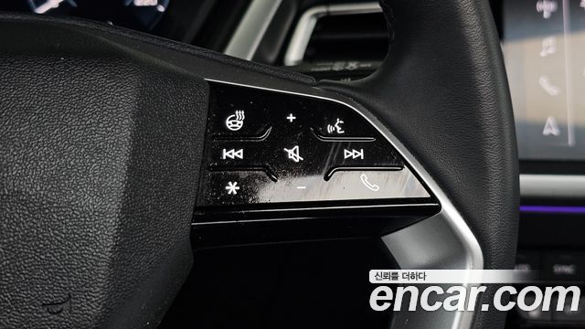 Audi Q4 e-tron 2025 — photo 21