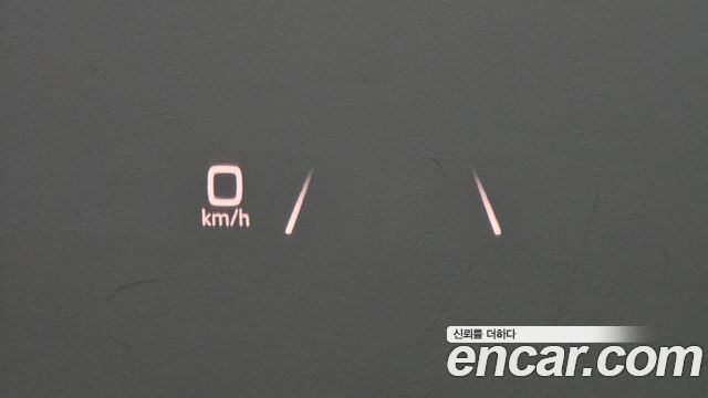 Audi Q4 e-tron 2025 — photo 25