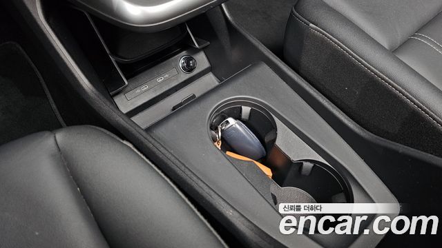 Audi Q4 e-tron 2025 — photo 31