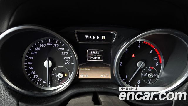 Mercedes-Benz G-Class 2013 — photo 11