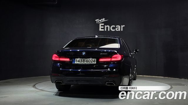BMW 5-Series 2021 — photo 4