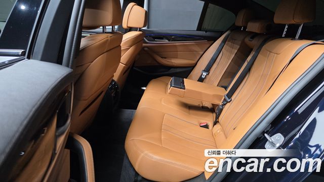 BMW 5-Series 2021 — photo 17