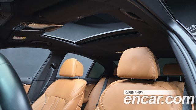 BMW 5-Series 2021 — photo 25