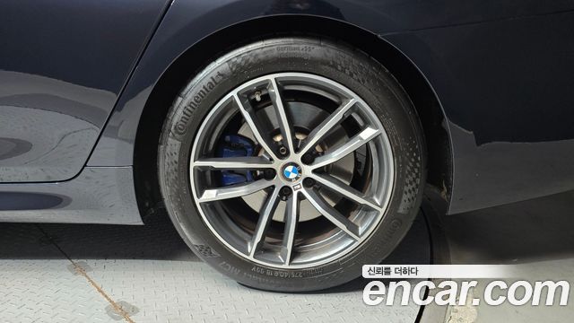 BMW 5-Series 2021 — photo 7