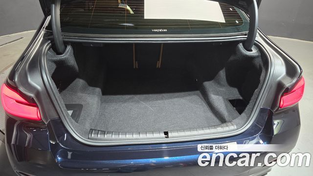 BMW 5-Series 2021 — photo 33