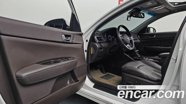 Kia K5 2019 — photo 13