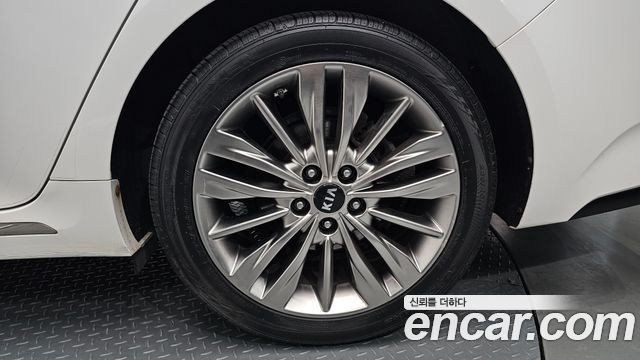 Kia K5 2019 — photo 7