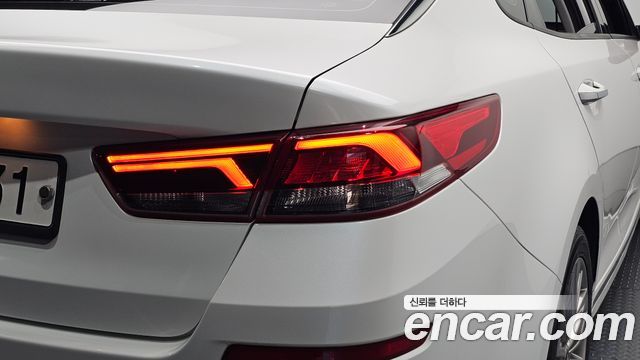 Kia K5 2019 — photo 9