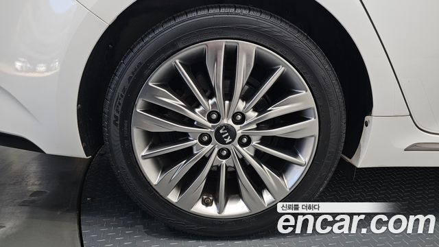 Kia K5 2019 — photo 27