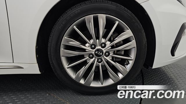 Kia K5 2019 — photo 29