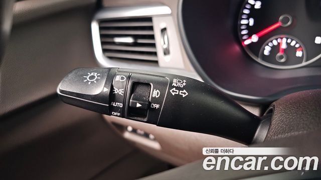 Kia K5 2019 — photo 34