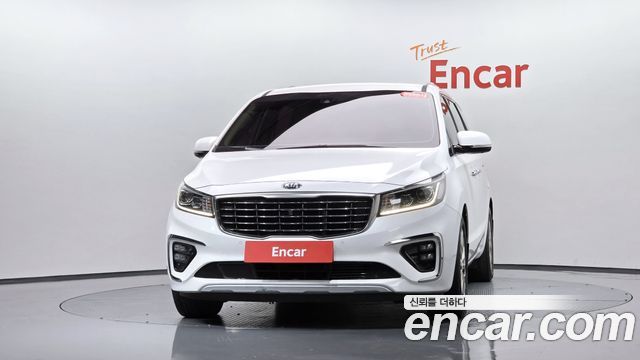 Kia Canival 2019 — photo 3