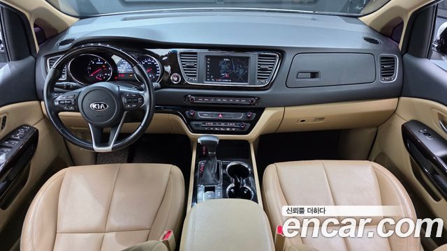 Kia Canival 2019 — photo 10