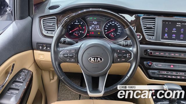 Kia Canival 2019 — photo 19