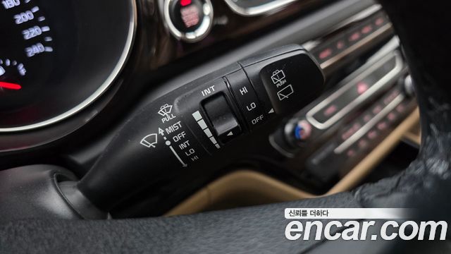 Kia Canival 2019 — photo 26