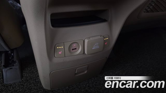 Kia Canival 2019 — photo 28