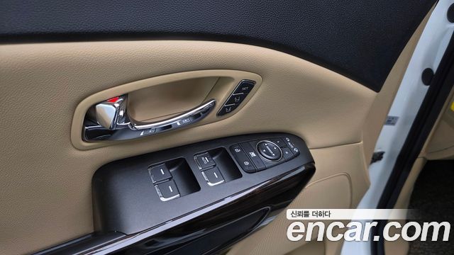Kia Canival 2019 — photo 33