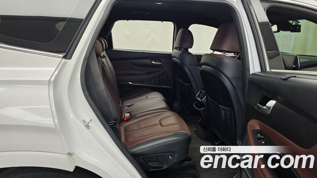 Hyundai Santafe 2019 — photo 12