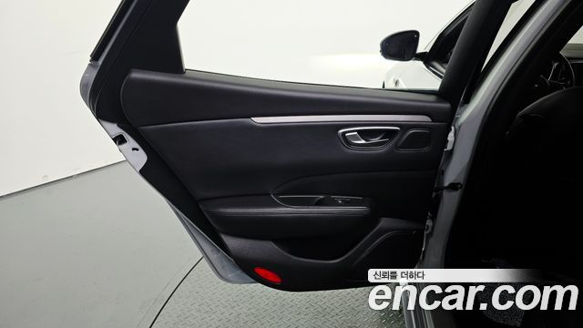 Renault Korea SM6 2024 — photo 15