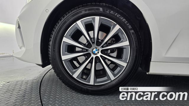 BMW 3-Series 2024 — photo 5