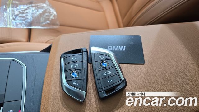 BMW 3-Series 2024 — photo 22