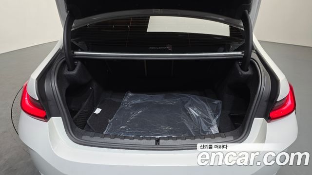 BMW 3-Series 2024 — photo 24