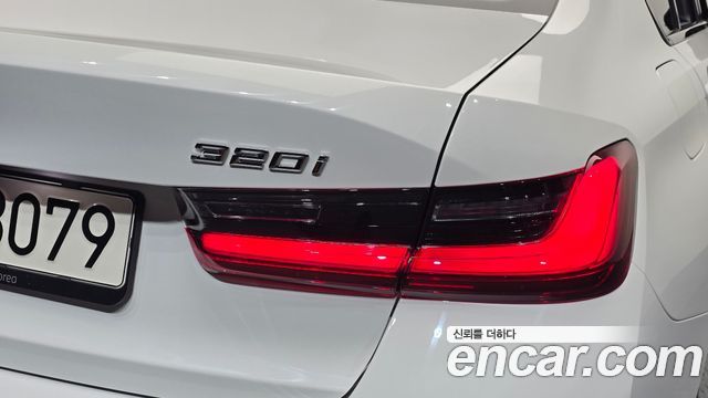 BMW 3-Series 2024 — photo 9
