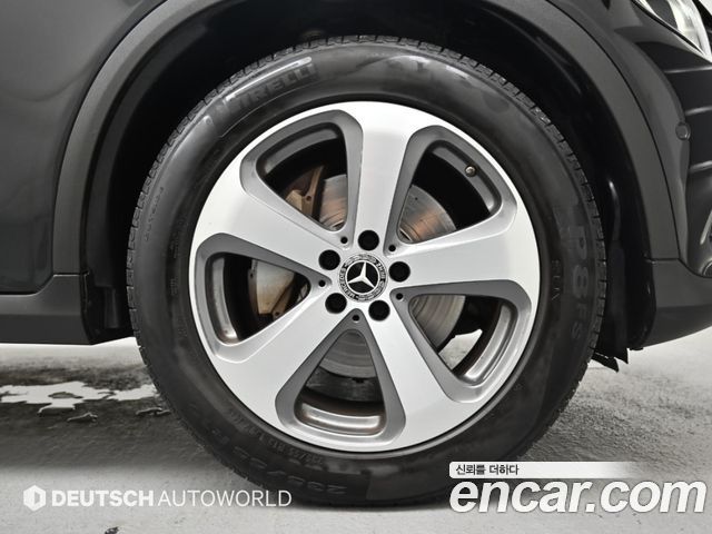Mercedes-Benz GLC-Class 2019 — photo 4