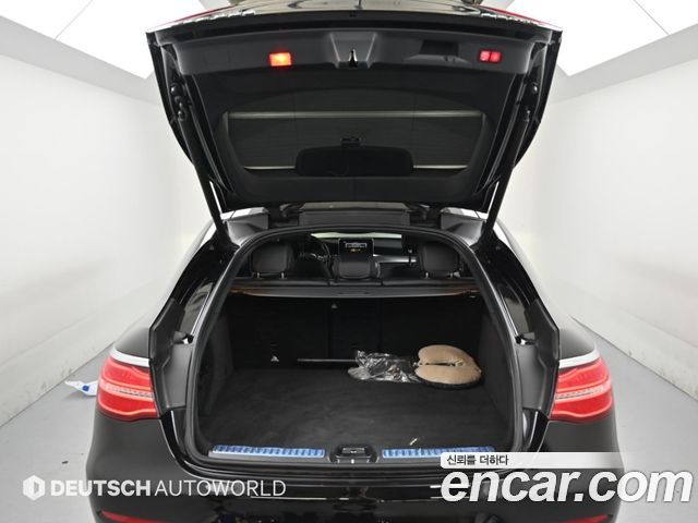 Mercedes-Benz GLC-Class 2019 — photo 18