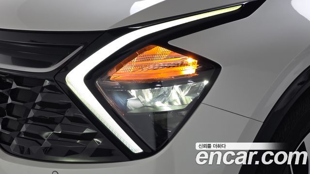 Kia Sportage 2023 — photo 8