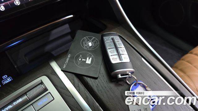Genesis GV80 2023 — photo 22