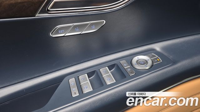 Genesis GV80 2023 — photo 29