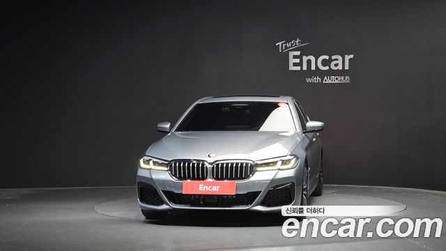 BMW 5-Series 2023 — photo 3
