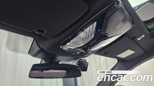BMW 5-Series 2023 — photo 26