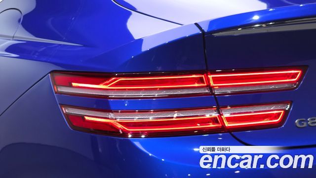 Genesis G80 2022 — photo 9