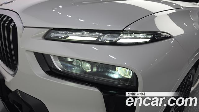 BMW X7 2026 — photo 8