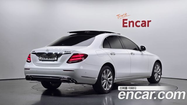 Mercedes-Benz E-Class 2019 — photo 2