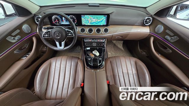 Mercedes-Benz E-Class 2019 — photo 7