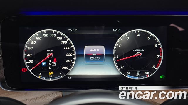 Mercedes-Benz E-Class 2019 — photo 8