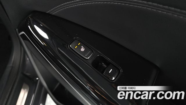 Kia K7 2016 — photo 16