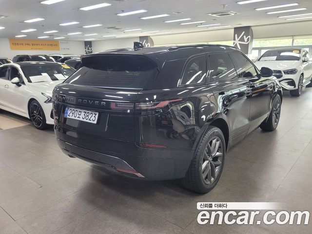 Land Rover Range Rover Velar 2025 — photo 2