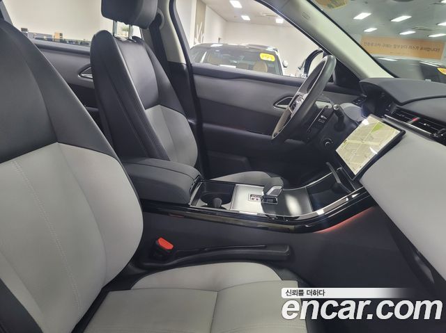 Land Rover Range Rover Velar 2025 — photo 15
