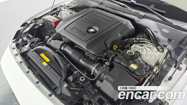 Jaguar XF 2020 — photo 6