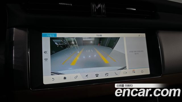Jaguar XF 2020 — photo 20