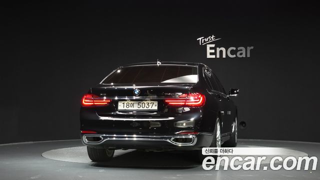 BMW 7-Series 2016 — photo 4
