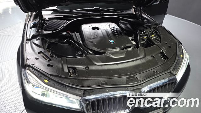 BMW 7-Series 2016 — photo 6