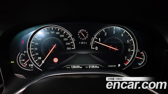 BMW 7-Series 2016 — photo 8