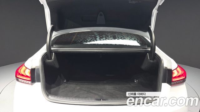 Genesis G80 2019 — photo 26